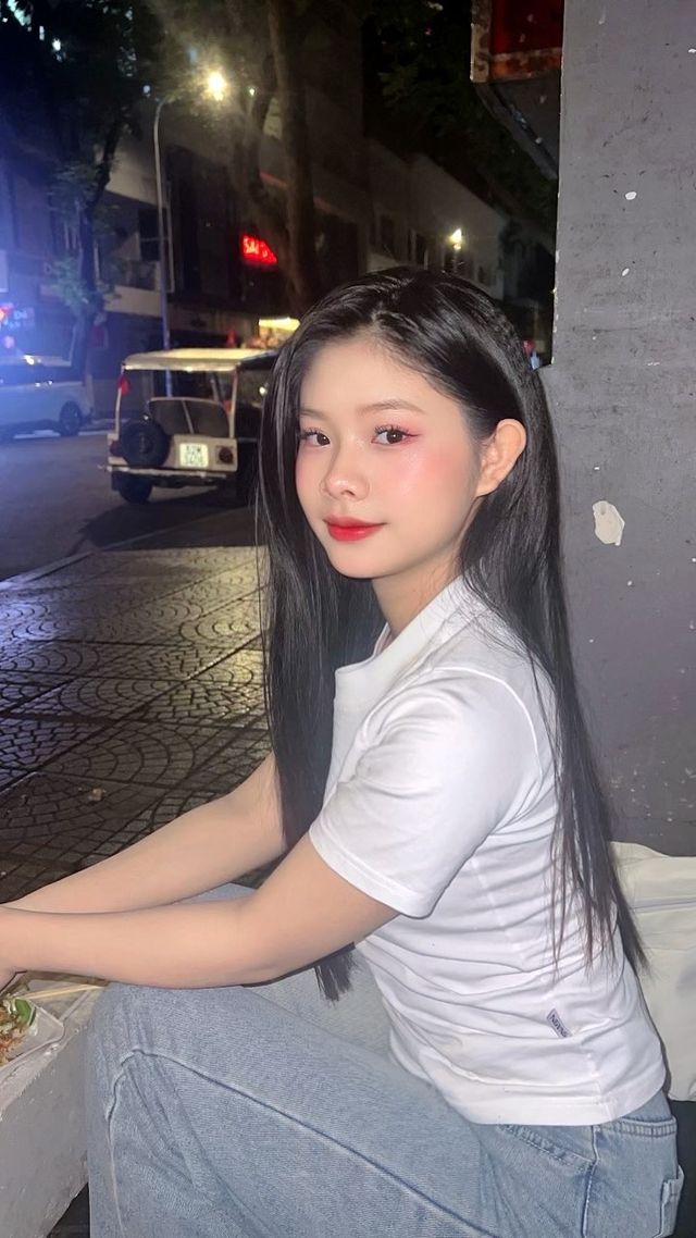 Cat, a verified BonBon host in Ho Chi Minh City