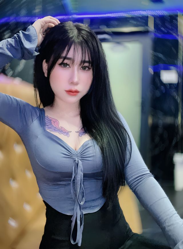 Jiyeon, a verified BonBon host in Quy Nhon