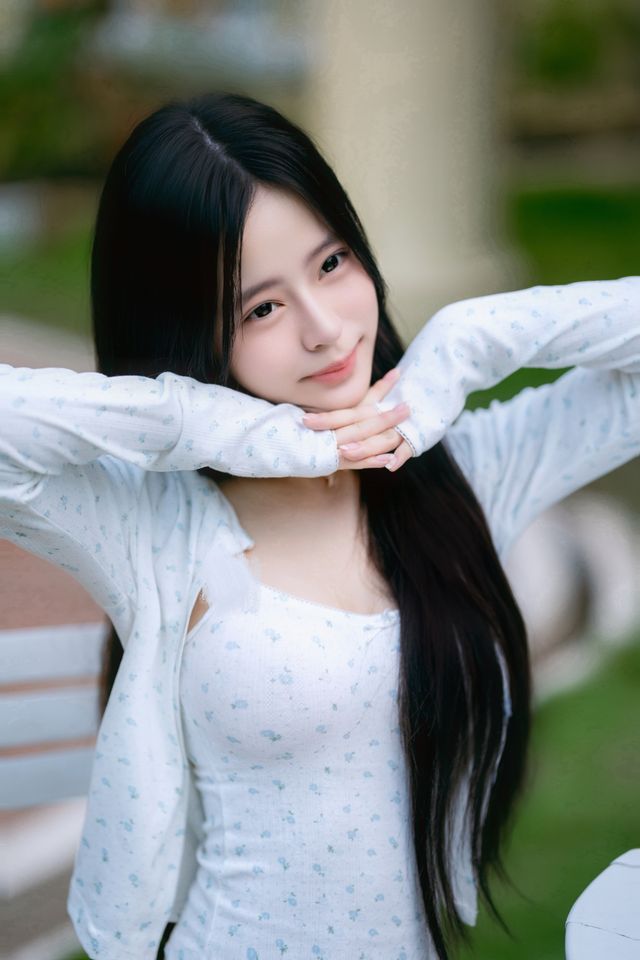 icy, a verified BonBon host in Dubai