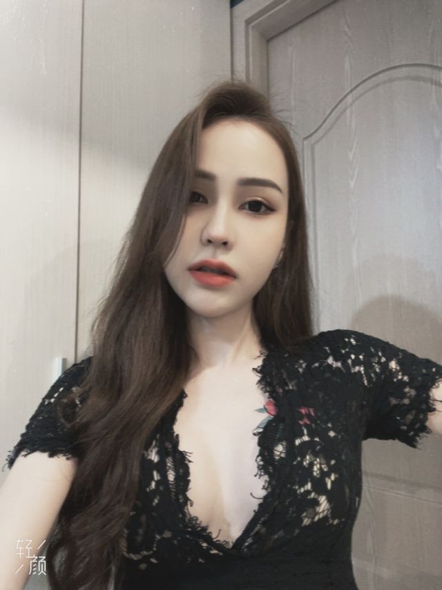 Niraaa, a verified BonBon host in Ho Chi Minh City