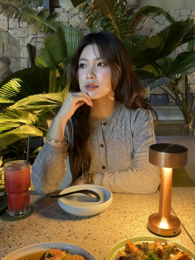 Ling, a verified BonBon host in Ho Chi Minh City