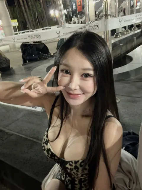 Aha, 서울 인증 캐스트
