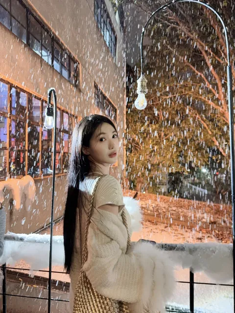 没烦恼, 프놈펜 인증 캐스트