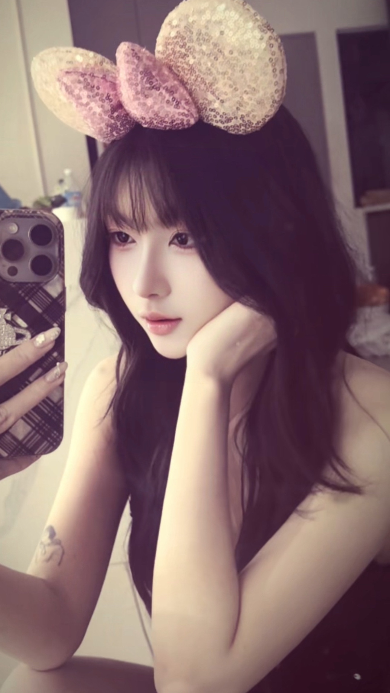 Zyyy, 居林 인증 캐스트